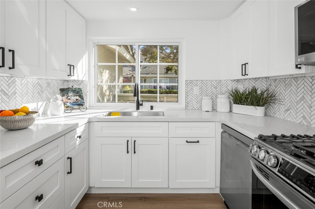 2023 W Hartford Place 56