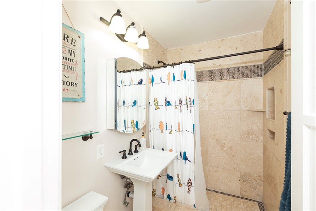 5529 Graywood Avenue