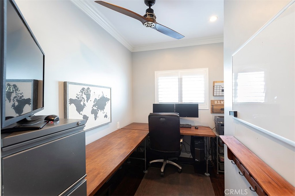 5529 Graywood Avenue