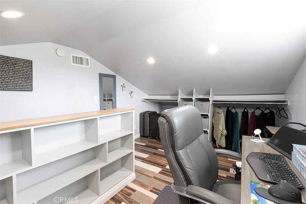 5529 Graywood Avenue