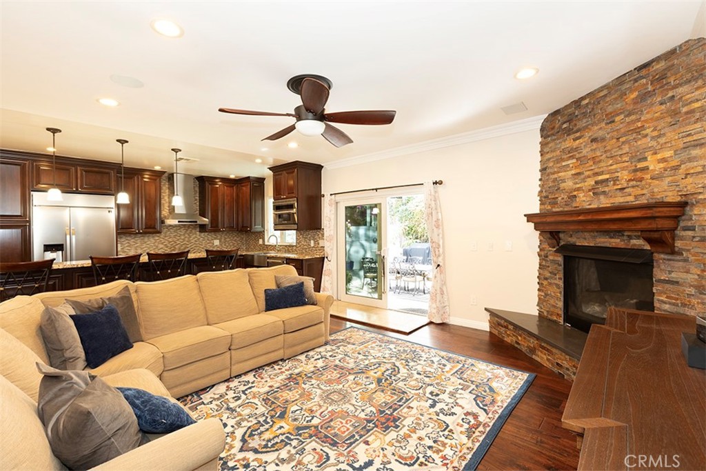 5529 Graywood Avenue