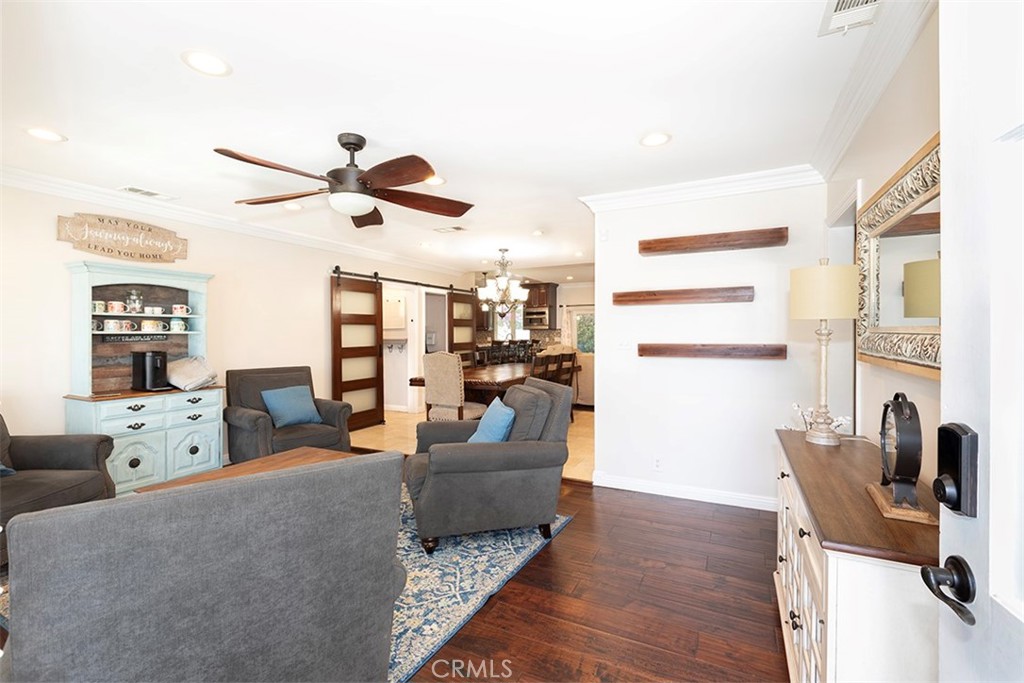 5529 Graywood Avenue