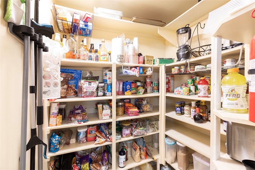 5529 Graywood Avenue