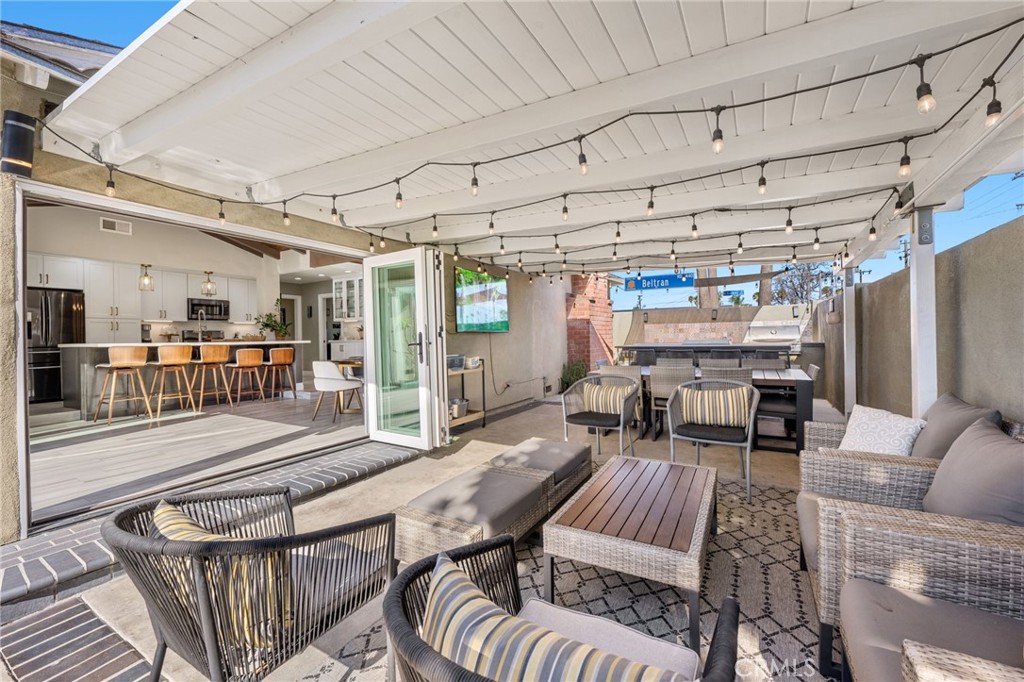 1440 E Barkley Avenue