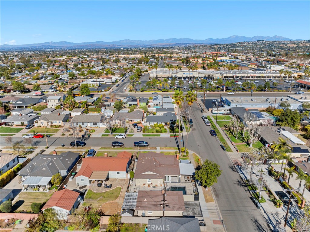 1440 E Barkley Avenue