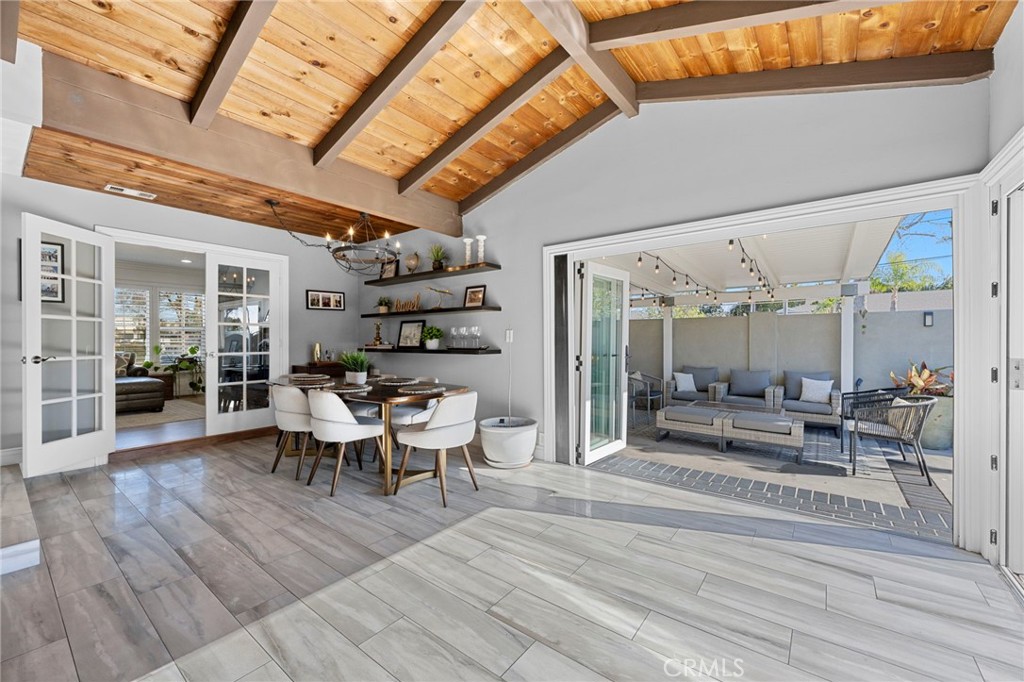 1440 E Barkley Avenue