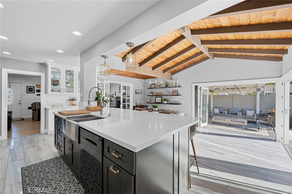 1440 E Barkley Avenue