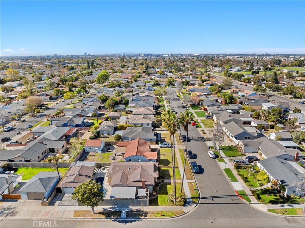 1440 E Barkley Avenue