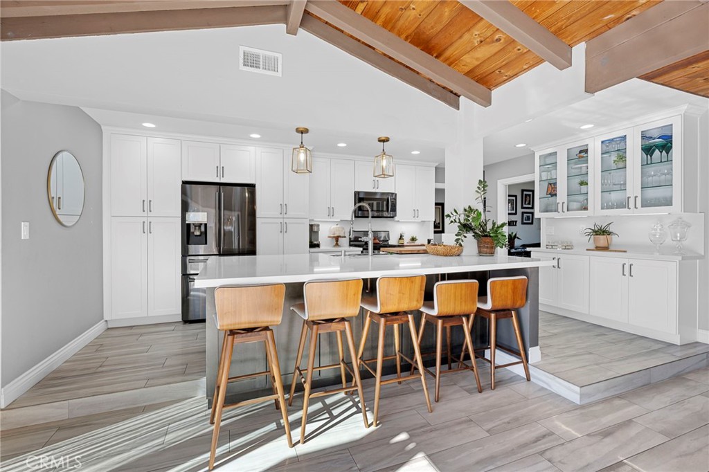 1440 E Barkley Avenue