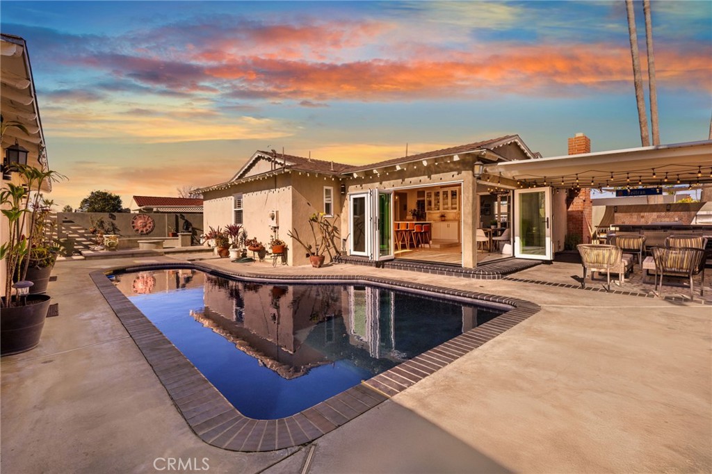 1440 E Barkley Avenue