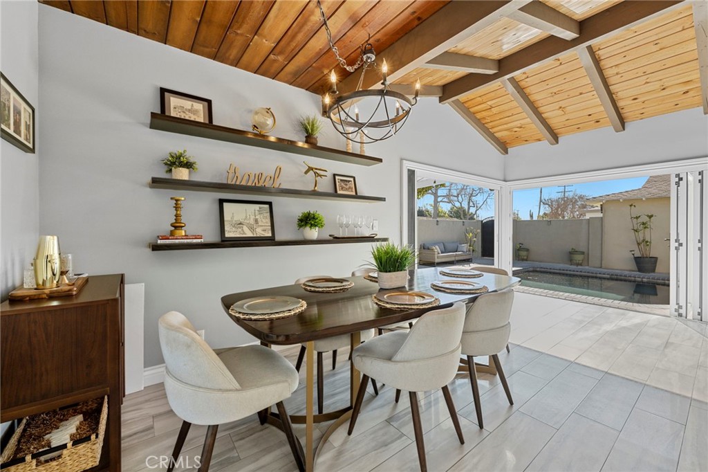 1440 E Barkley Avenue