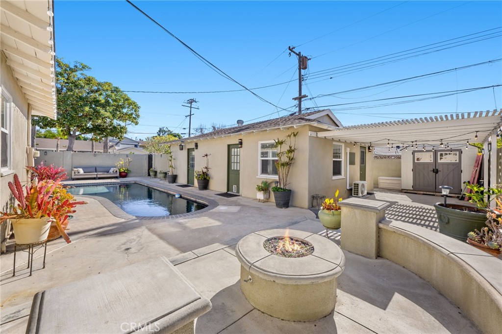 1440 E Barkley Avenue