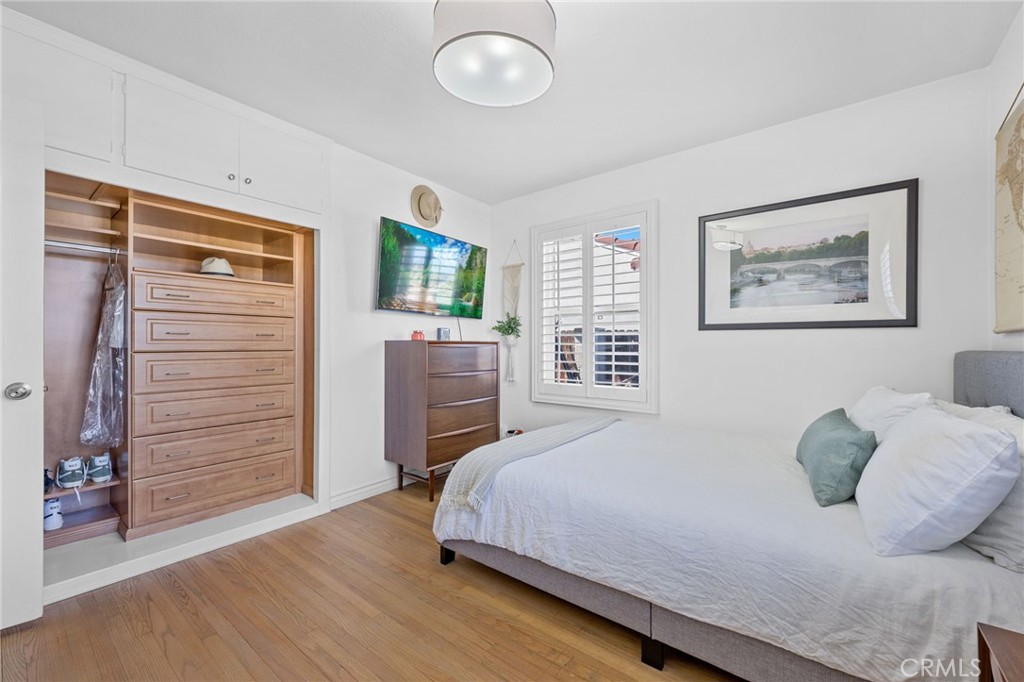 1440 E Barkley Avenue