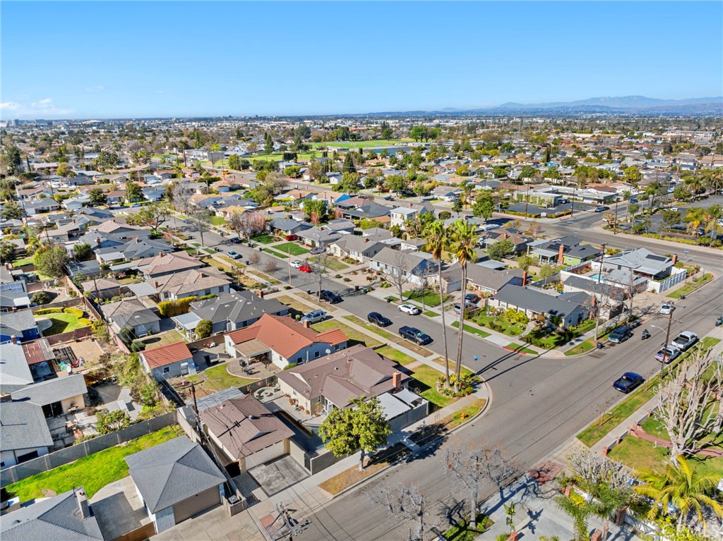 1440 E Barkley Avenue