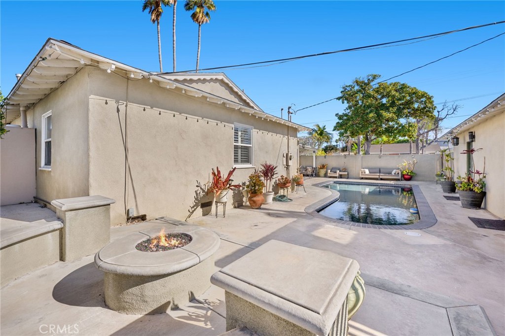 1440 E Barkley Avenue