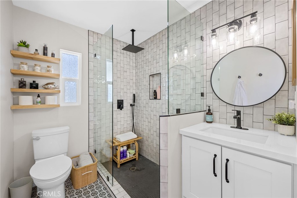 1440 E Barkley Avenue