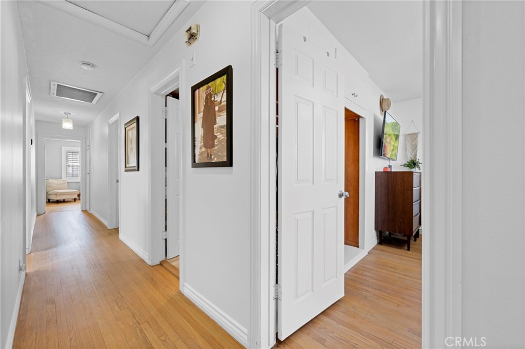 1440 E Barkley Avenue