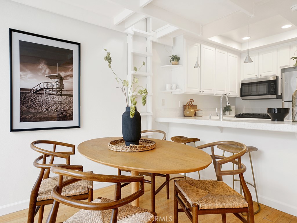 17082 Pacific Coast 105