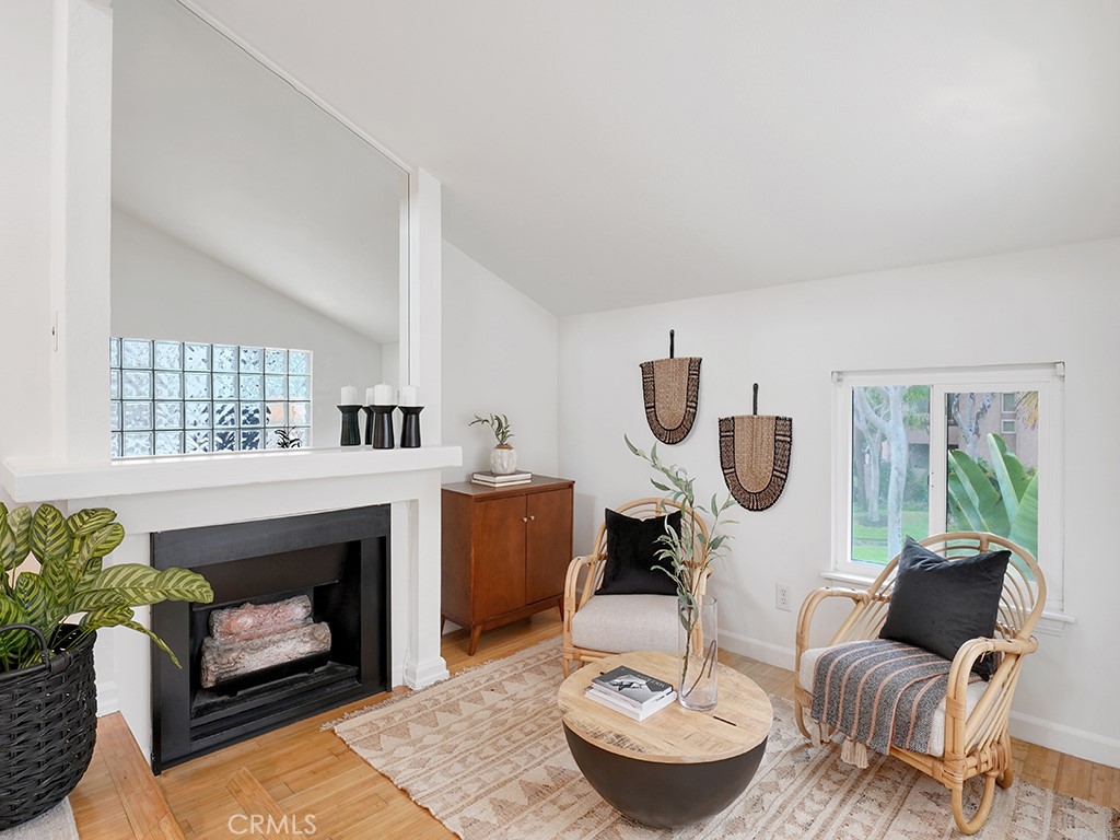 17082 Pacific Coast 105