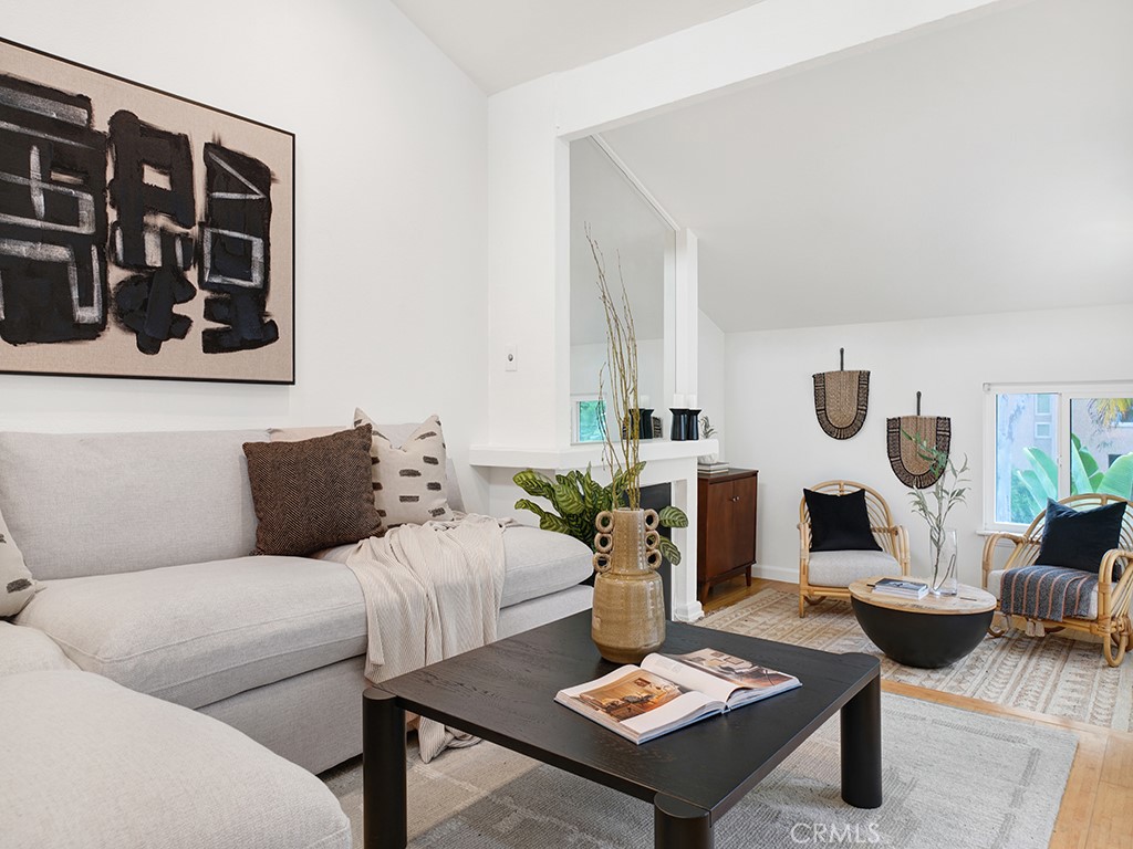 17082 Pacific Coast 105