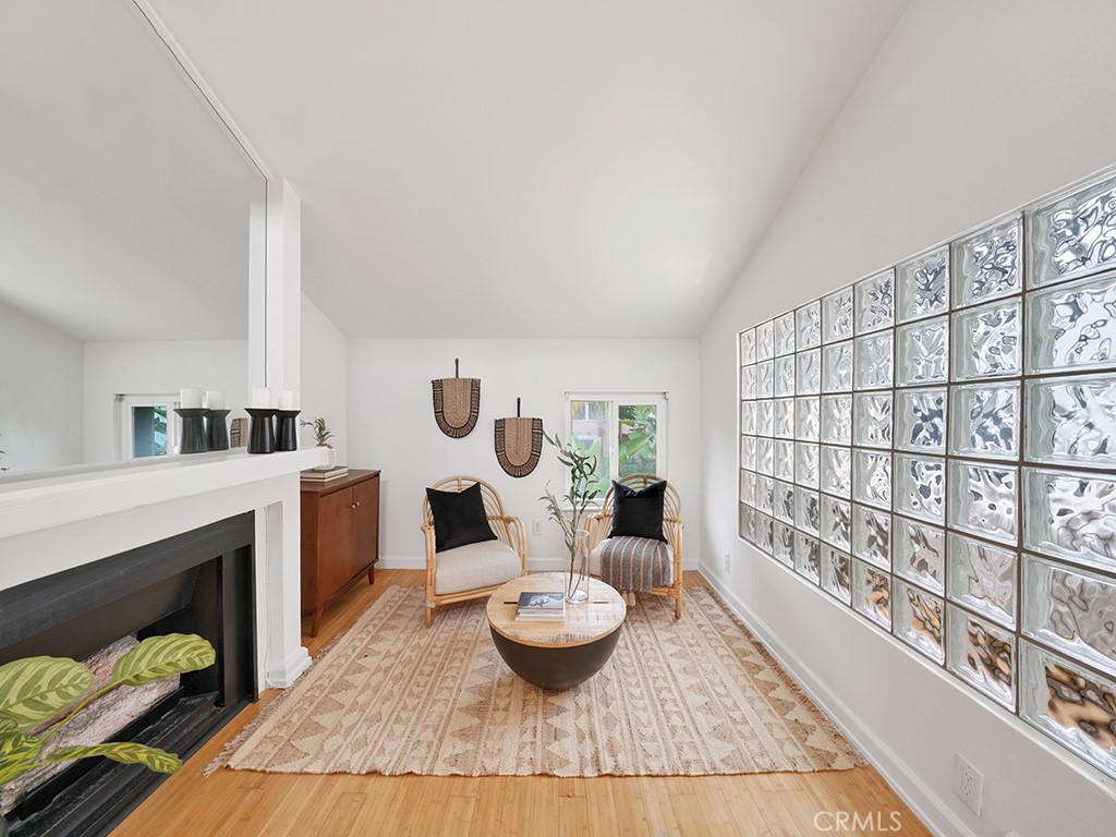 17082 Pacific Coast 105