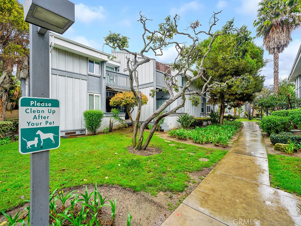 17082 Pacific Coast 105