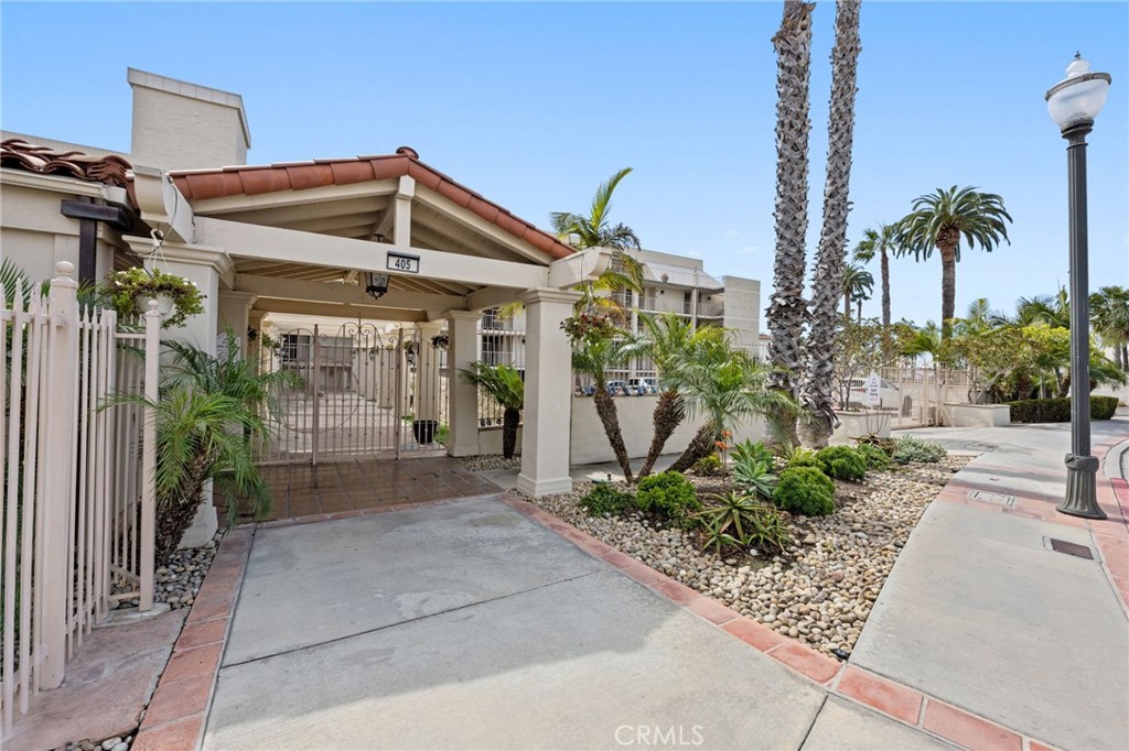 405 Avenida Granada 104