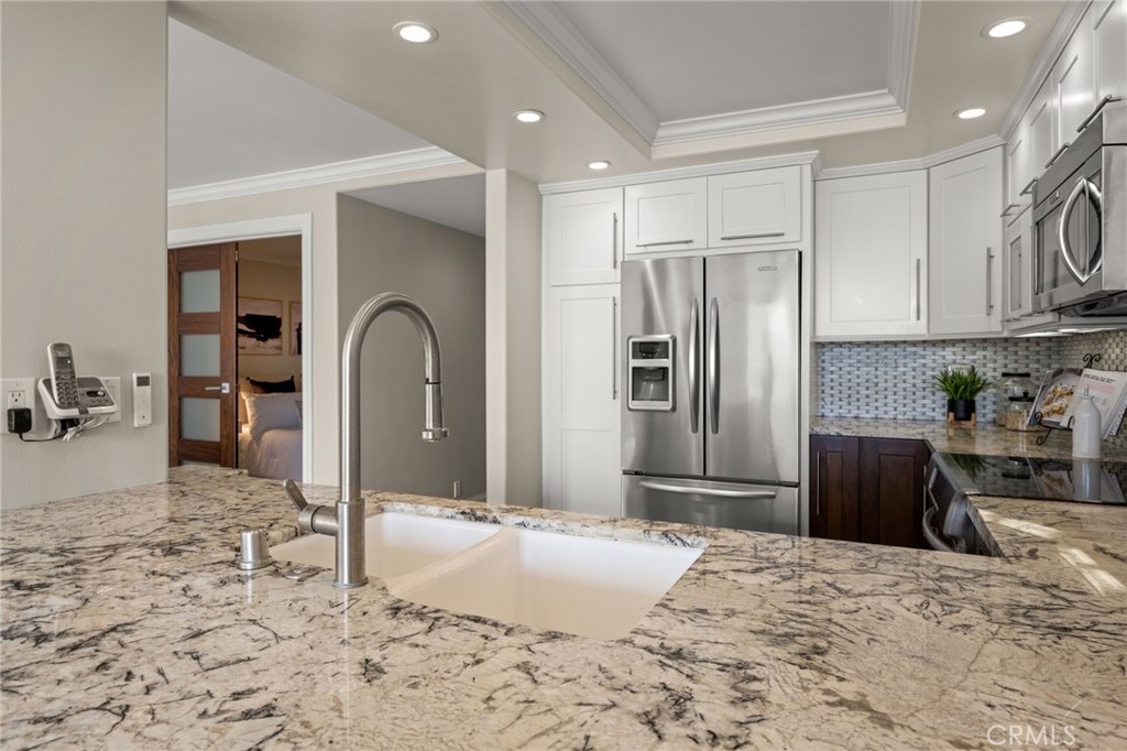 405 Avenida Granada 104