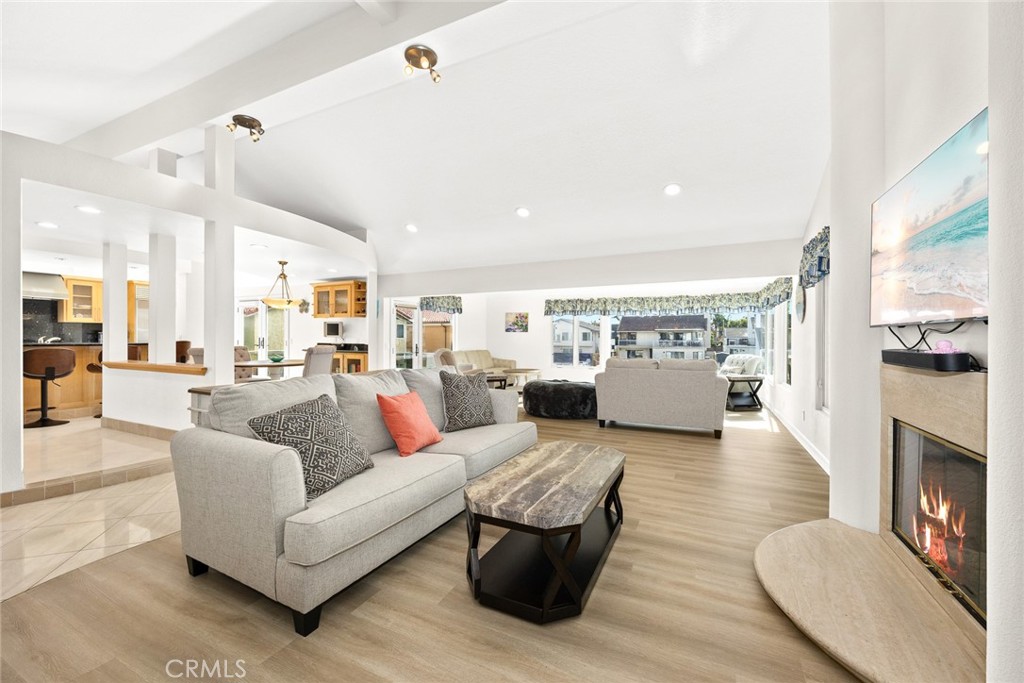16449 Ladona Circle