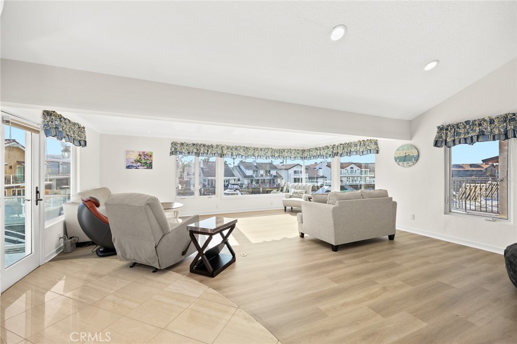 16449 Ladona Circle