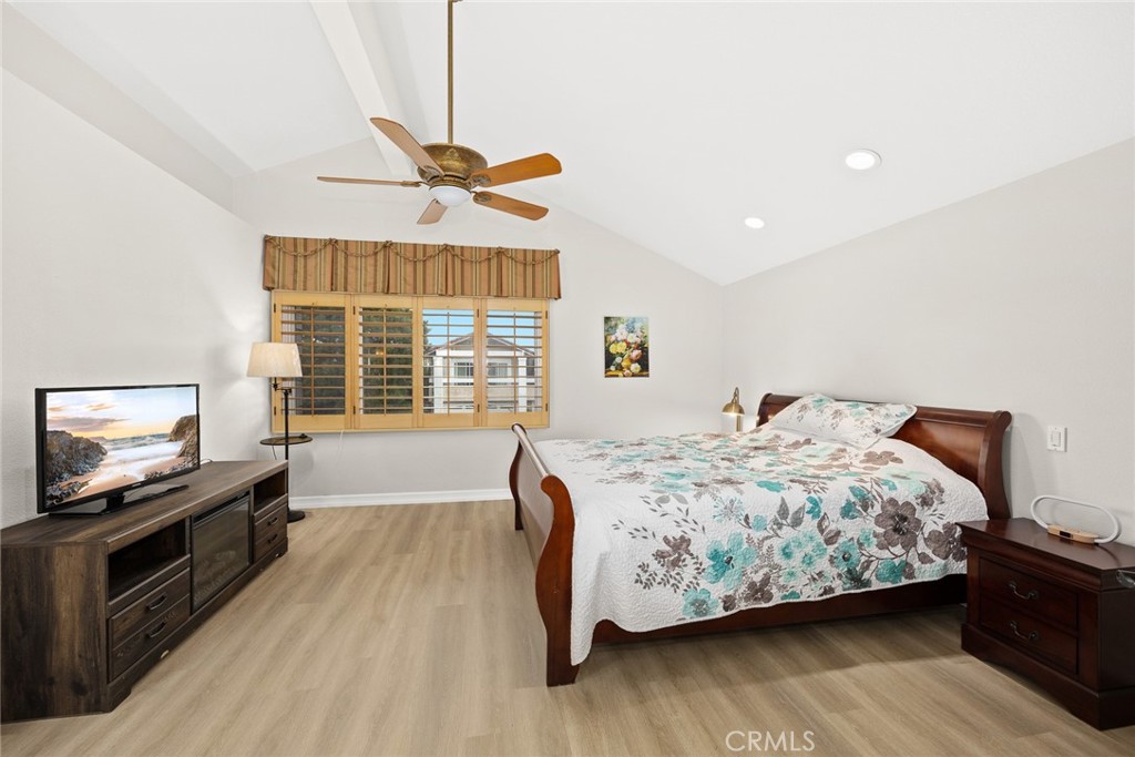 16449 Ladona Circle