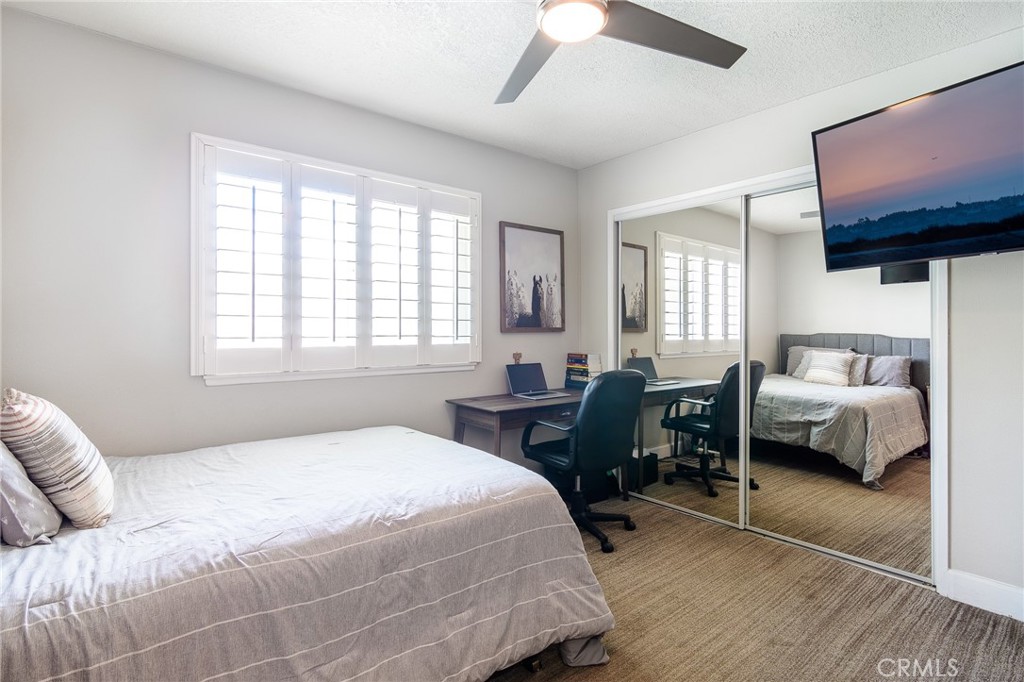 17692 Collins Circle