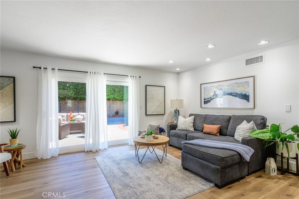 17692 Collins Circle