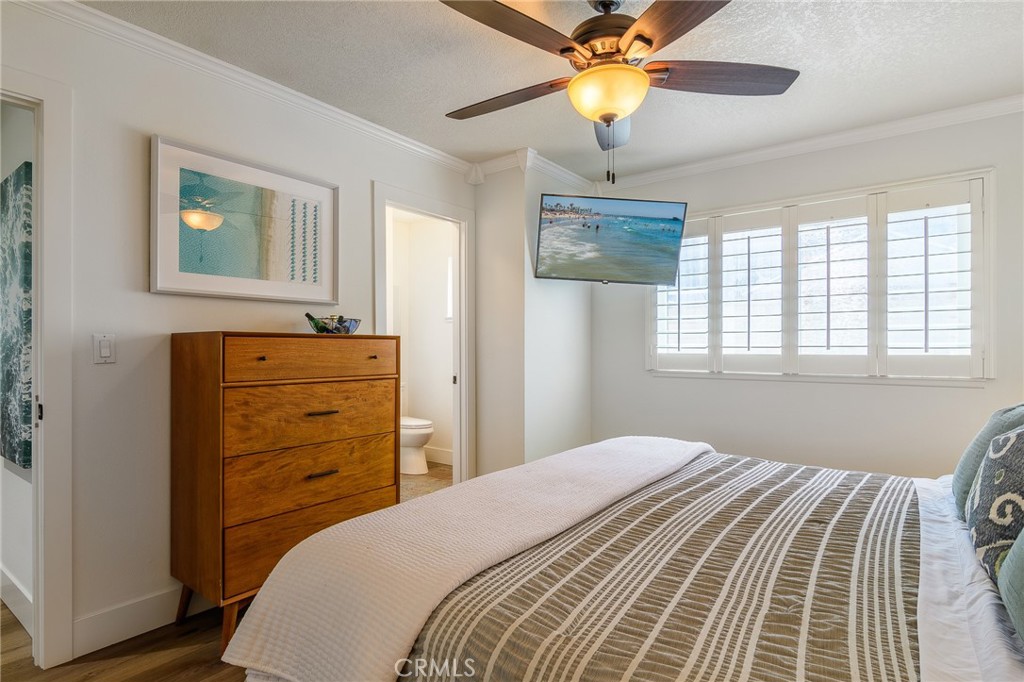 17692 Collins Circle