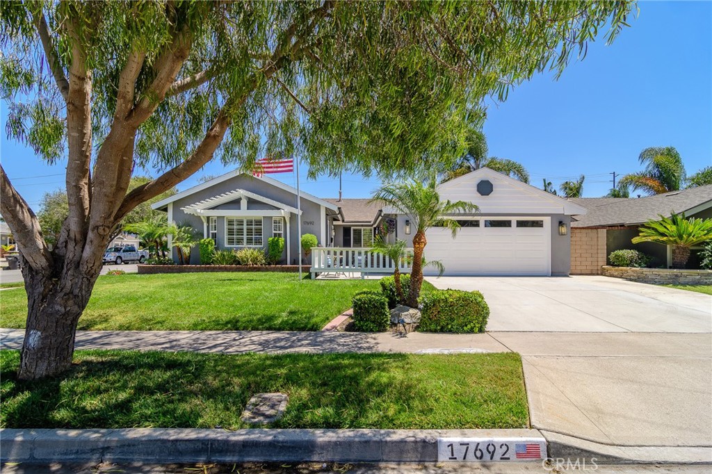 17692 Collins Circle