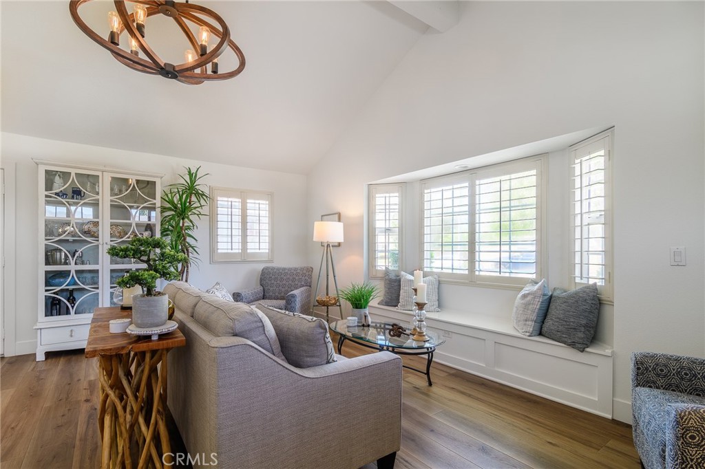 17692 Collins Circle