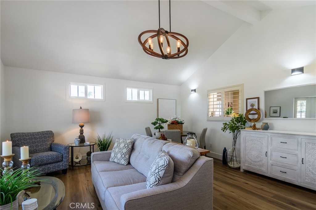 17692 Collins Circle