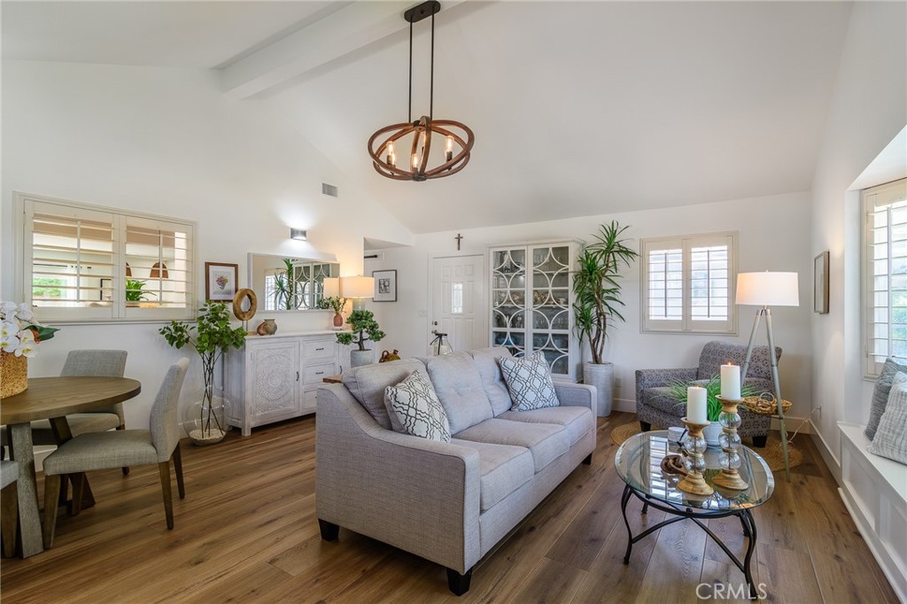 17692 Collins Circle