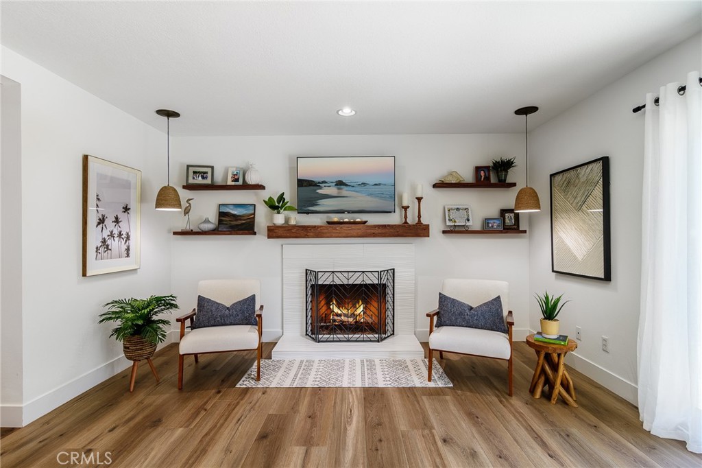 17692 Collins Circle