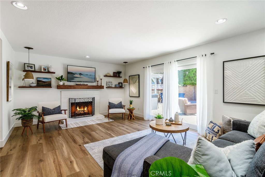 17692 Collins Circle