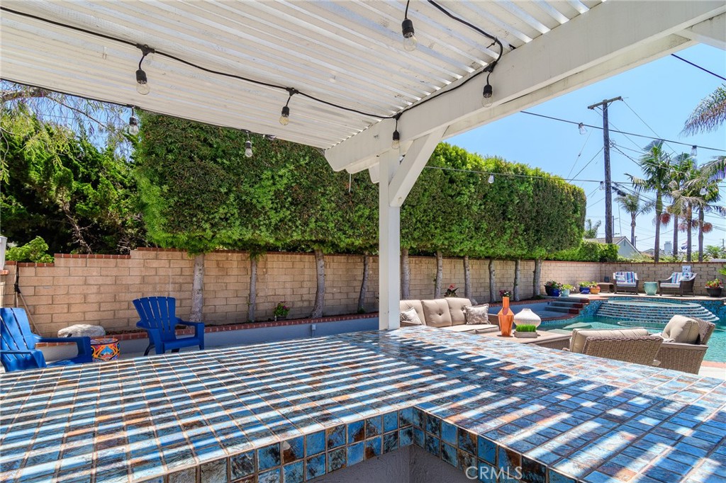 17692 Collins Circle