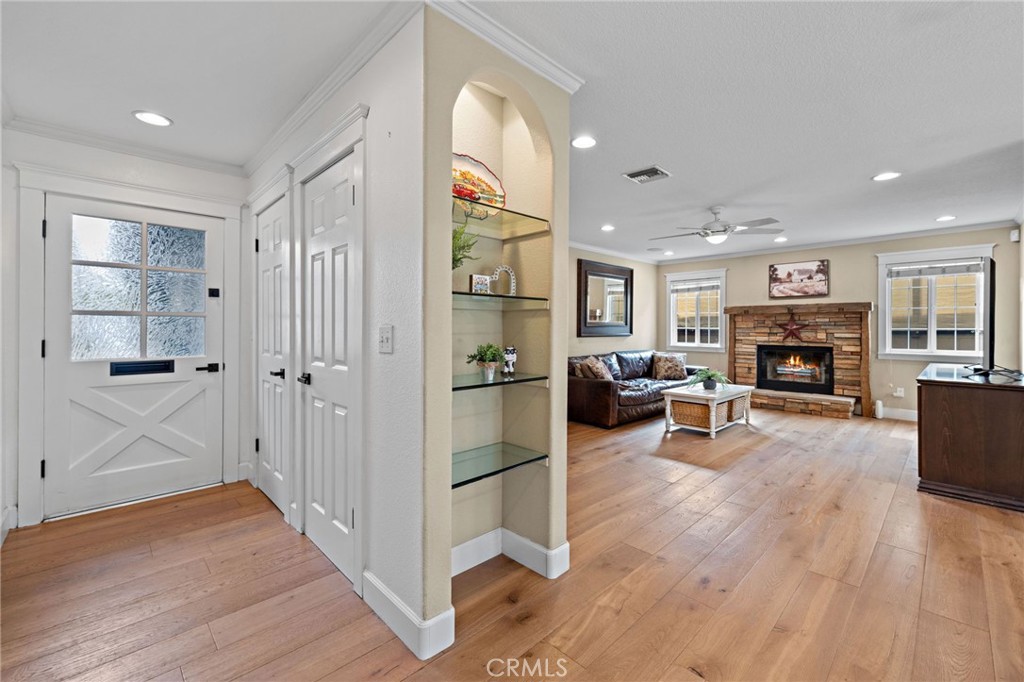 6061 Fenley Drive