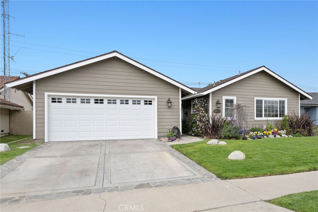 6061 Fenley Drive