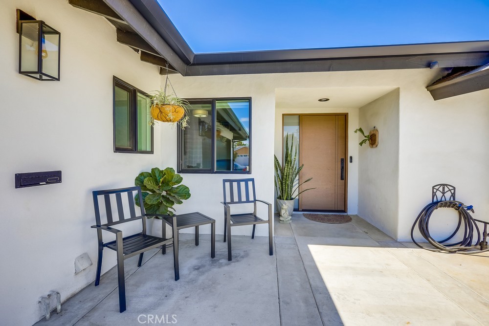 18359 Tamarind Street