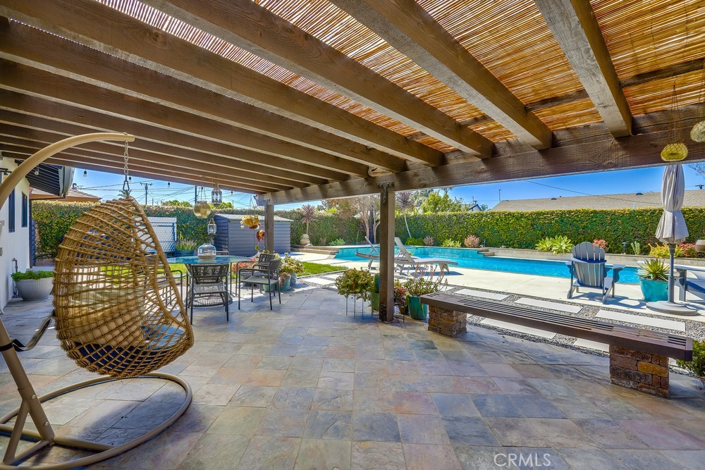 18359 Tamarind Street