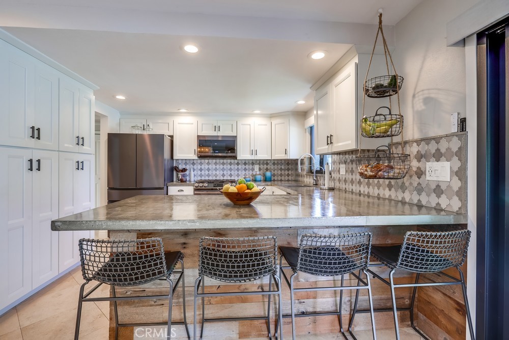 18359 Tamarind Street