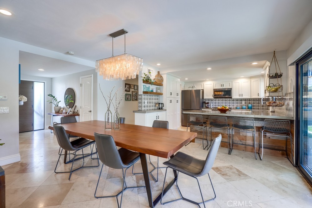 18359 Tamarind Street