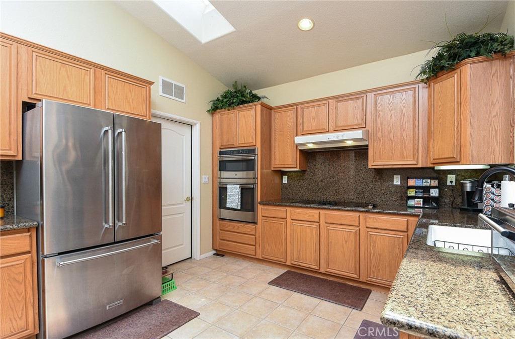 24182 Via Llano