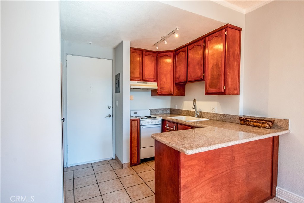 140 Linden Avenue 306