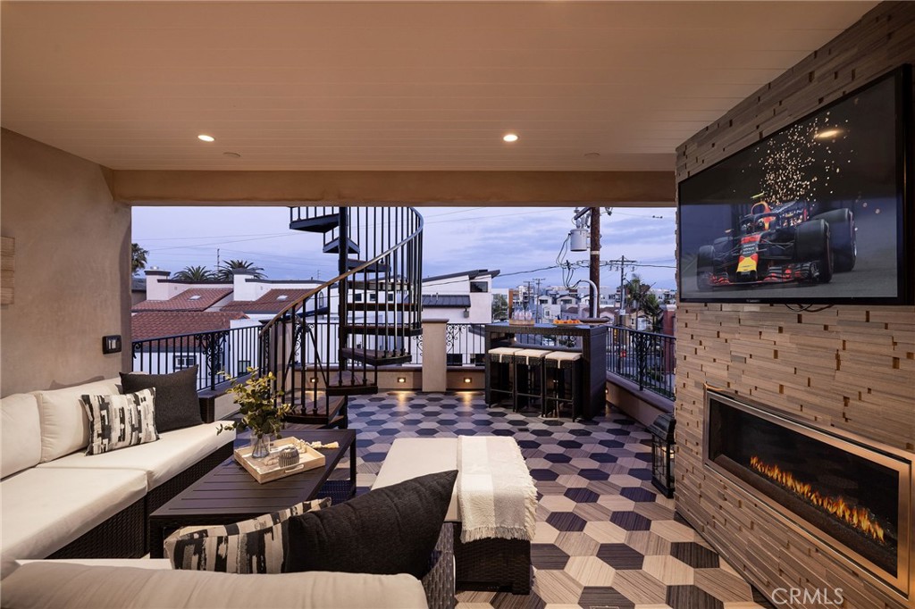 302 3rd Street